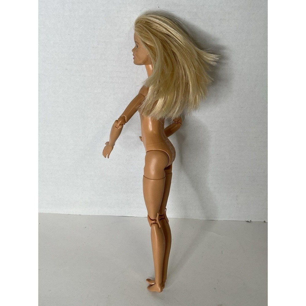 Barbie Made To Move Doll 2015 Nude Articulated - Picture 6 of 10